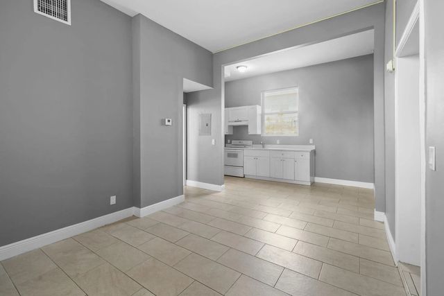4 of 15 - 1401 Division Avenue, West Palm Beach, FL
