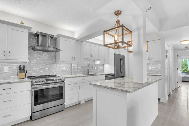 Photo of Listing #R11123129