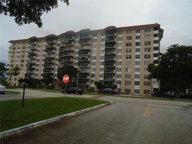 4174 Inverrary Drive #303, Lauderhill