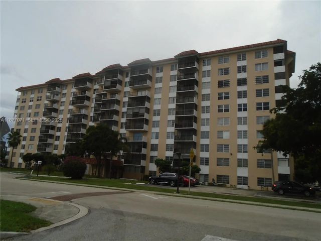 2 of 27 - 4174 Inverrary Drive #303, Lauderhill, FL