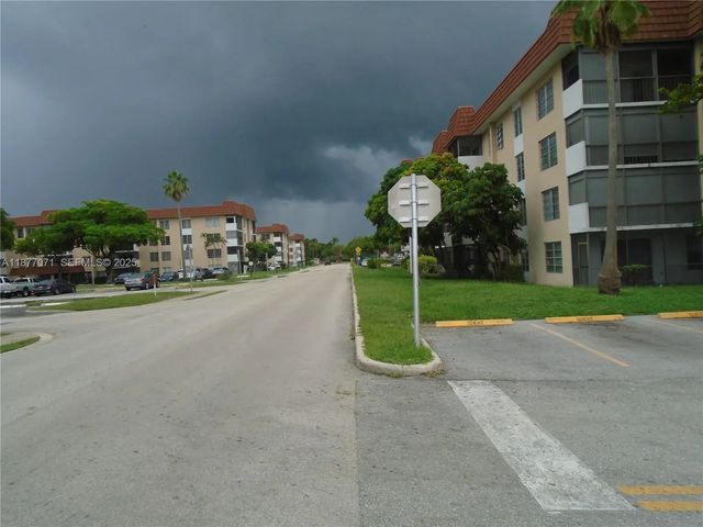 3 of 27 - 4174 Inverrary Drive #303, Lauderhill, FL