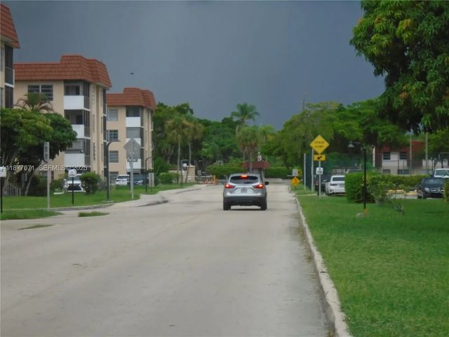 4 of 27 - 4174 Inverrary Drive #303, Lauderhill, FL