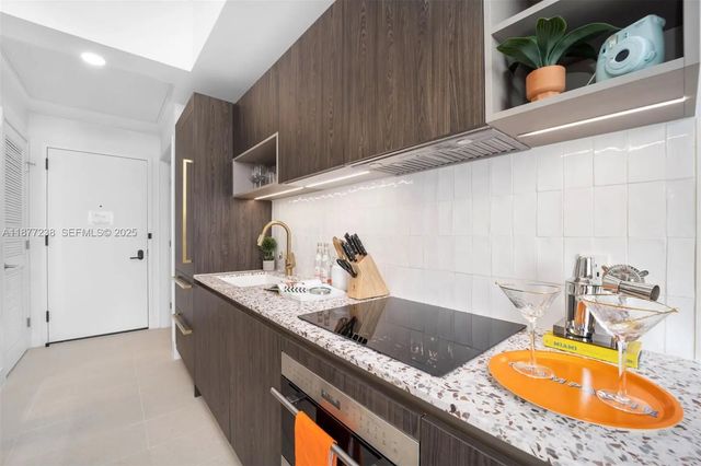 4 of 21 - 159 Ne 6th Street #5112, Miami, FL