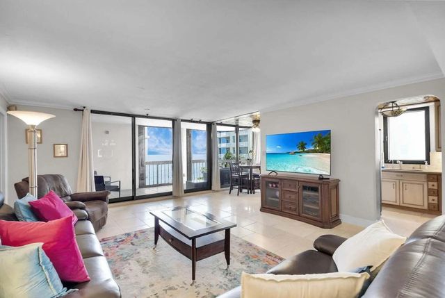 5 of 97 - 5380 N Ocean Drive #5 B, Singer Island, FL