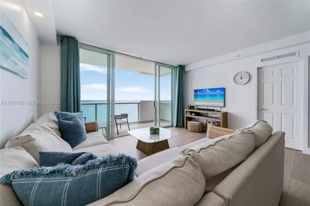 2 of 32 - 5601 Collins Avenue #1011, Miami Beach, FL