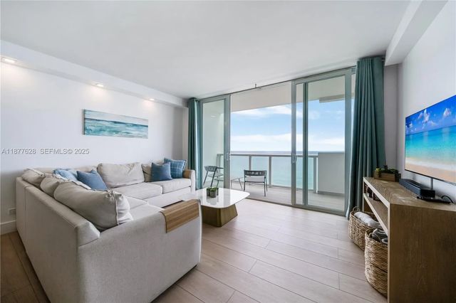 3 of 32 - 5601 Collins Avenue #1011, Miami Beach, FL