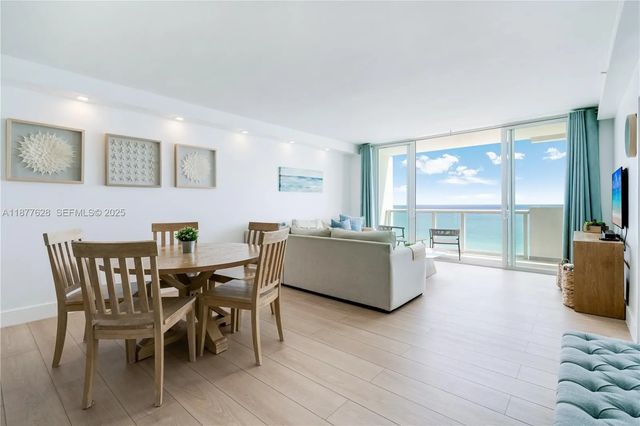 4 of 32 - 5601 Collins Avenue #1011, Miami Beach, FL