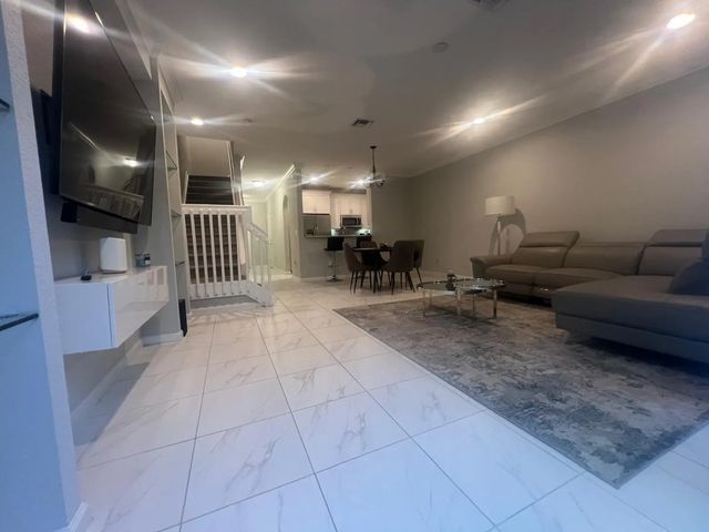 4 of 28 - 5895 Monterra Club Drive, Lake Worth, FL
