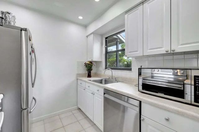 3 of 7 - 5903 Channel Drive, Greenacres, FL