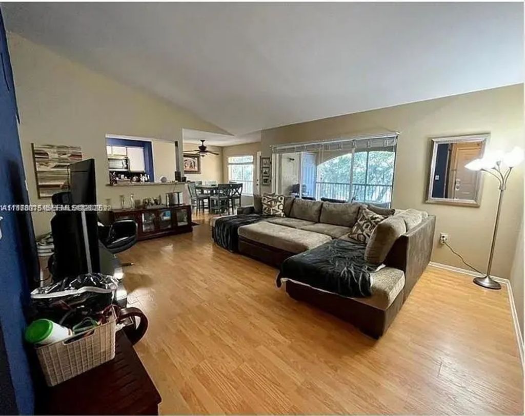2445 Nw 33rd Street #1413, Oakland Park
