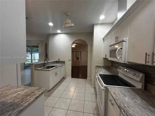 5 of 17 - 3894 Roderigo, North Port, FL