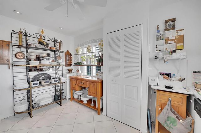 4 of 35 - 9481 Sunrise Lakes Boulevard #310, Sunrise, FL