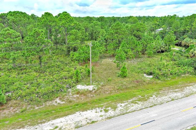 3 of 19 - 702 Eisenhower Boulevard, Lehigh Acres, FL