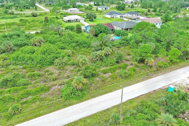 5 of 19 - 928 Norfolk Avenue S, Lehigh Acres, FL