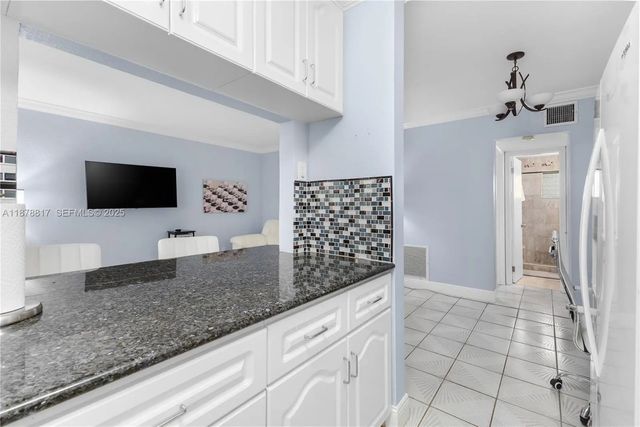 4 of 26 - 350 Collins Avenue #103, Miami Beach, FL