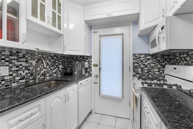 5 of 26 - 350 Collins Avenue #103, Miami Beach, FL