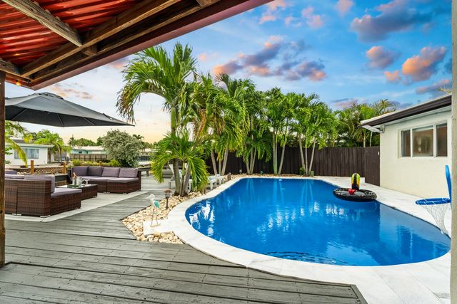 5 of 49 - 1621 Ne 63rd Court, Fort Lauderdale, FL