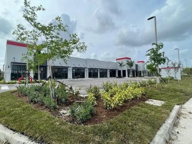 2 of 2 - 19184 Nw 27 Avenue, Miami Gardens, FL