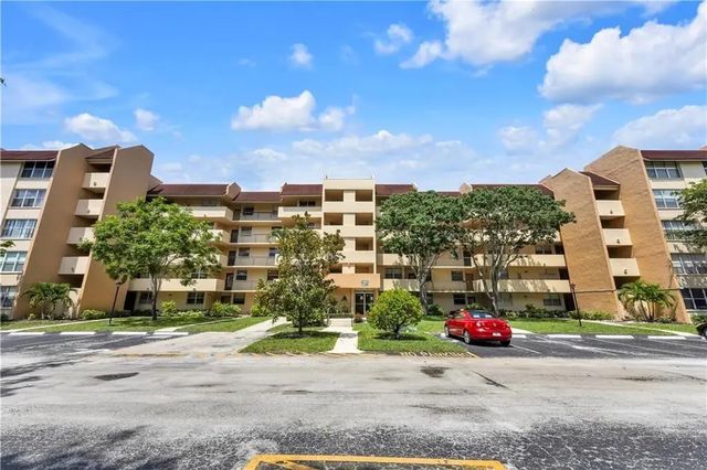 2 of 28 - 7080 Environ Boulevard #522, Lauderhill, FL