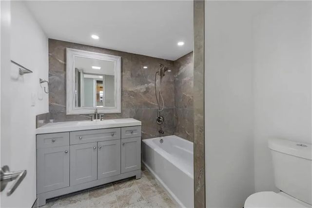 3 of 28 - 7080 Environ Boulevard #522, Lauderhill, FL