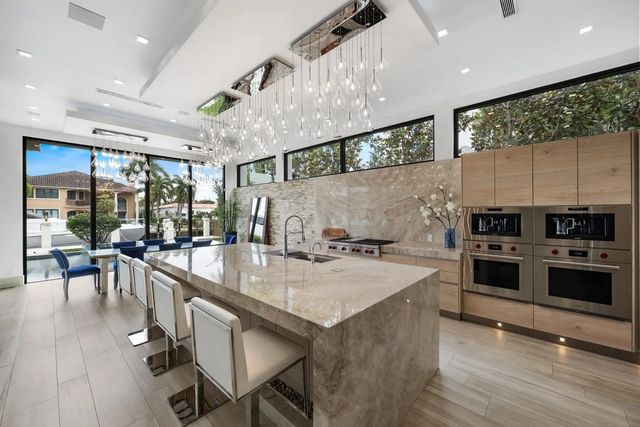 5 of 100 - 2437 Delmar Place, Fort Lauderdale, FL