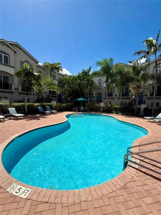 Photo of Listing #F10527008