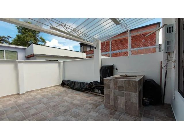 2 of 20 - 8-77 Carrera 8va. Barrio Chipre #8-77, , 