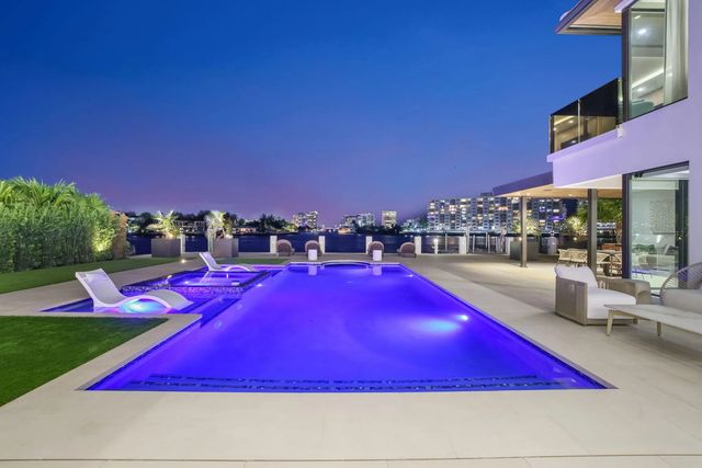 3 of 87 - 2533 Aqua Vista Boulevard, Fort Lauderdale, FL