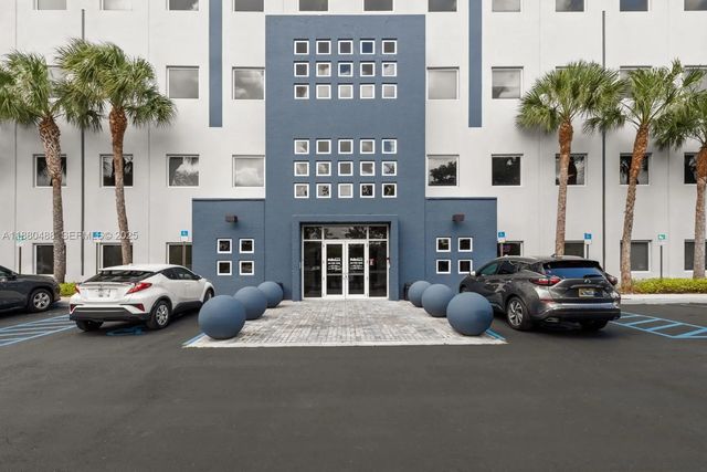 N/A, Doral