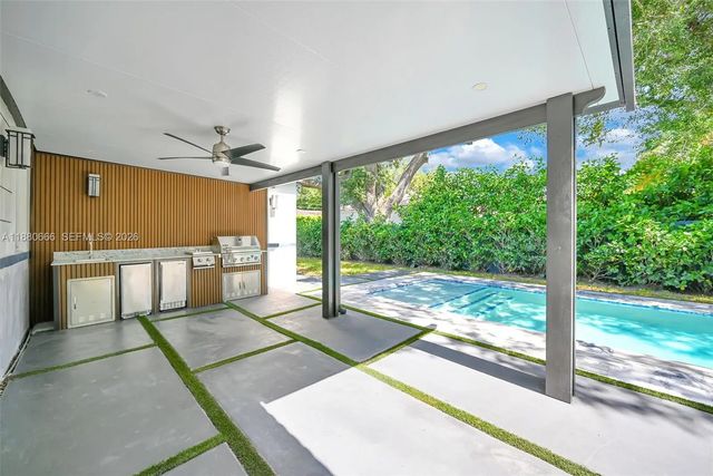 2 of 9 - 11102 Ne 9th Court, Biscayne Park, FL