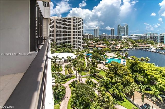 5 of 42 - 500 Three Islands Boulevard #822, Hallandale Beach, FL