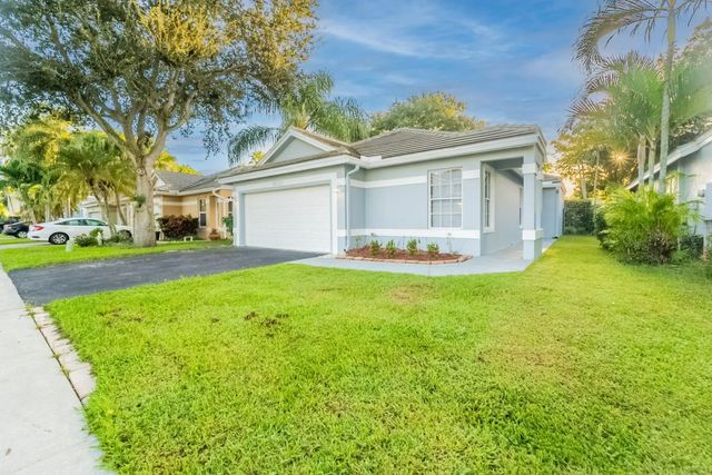 3 of 30 - 9220 Arborwood Circle, Davie, FL