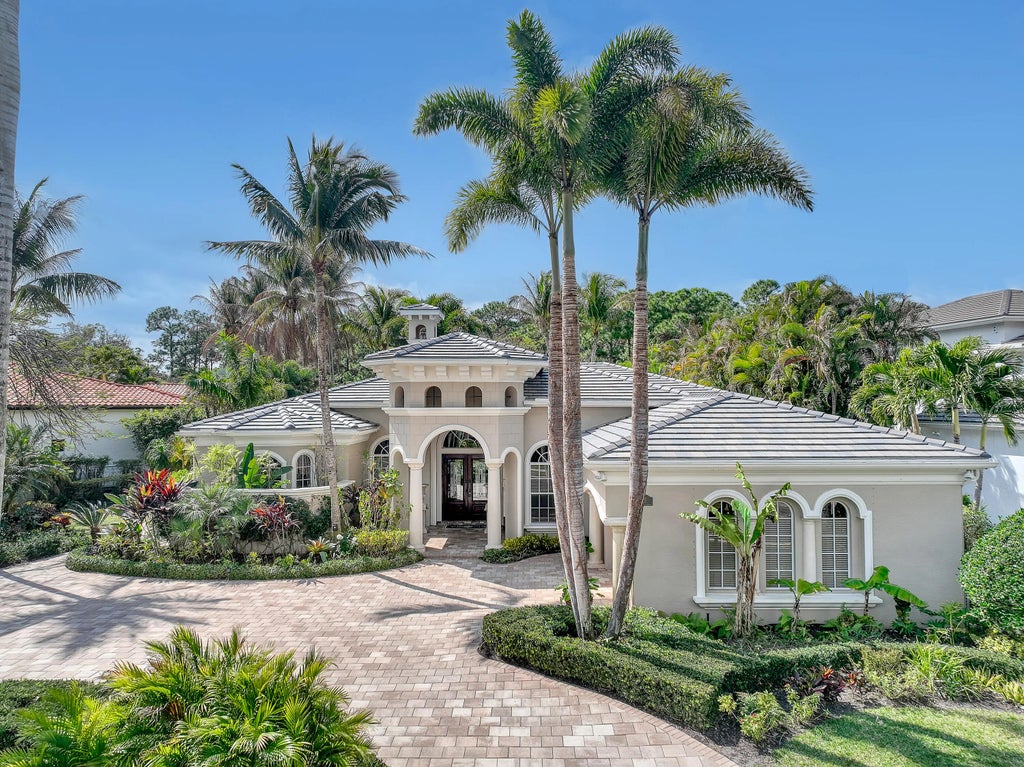 105 Remo Place, Palm Beach Gardens
