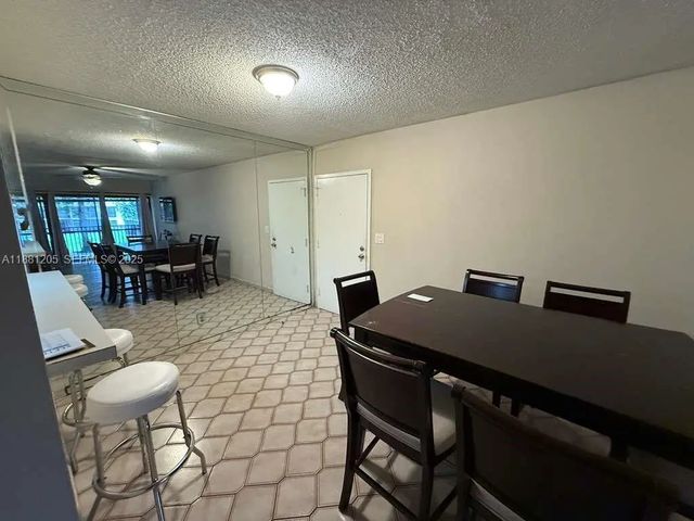 4 of 26 - 5915 Washington Street #116, Hollywood, FL