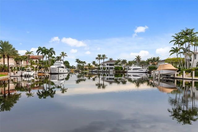 2 of 71 - 3211 Ne 27th Avenue, Lighthouse Point, FL