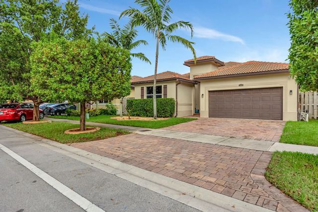5 of 38 - 25123 Sw 118th Place, Cutler Bay, FL
