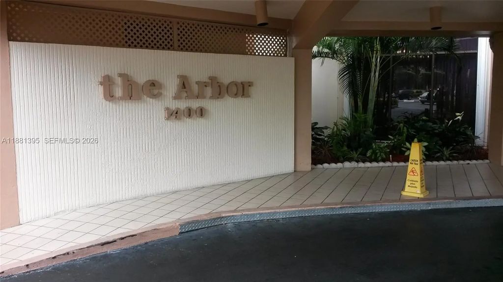 1400 St Charles Place #201, Pembroke Pines