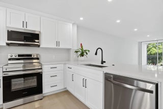 Photo of Listing #R11125246