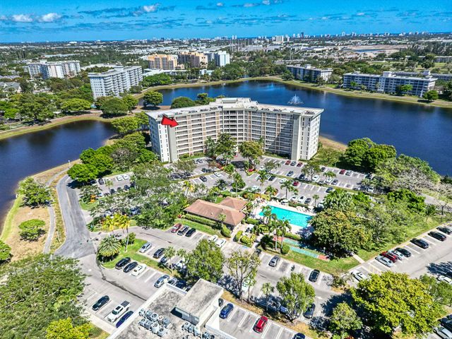 2940 N Course Drive #811, Pompano Beach