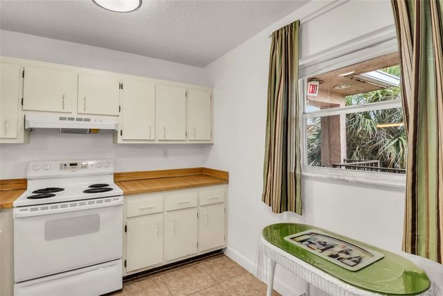 5 of 31 - 2840 Somerset Drive #403, Lauderdale Lakes, FL
