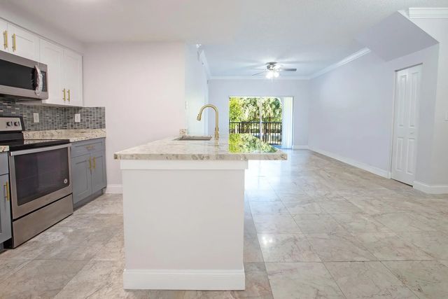 4 of 36 - 5860 W Sample Road #204, Coral Springs, FL