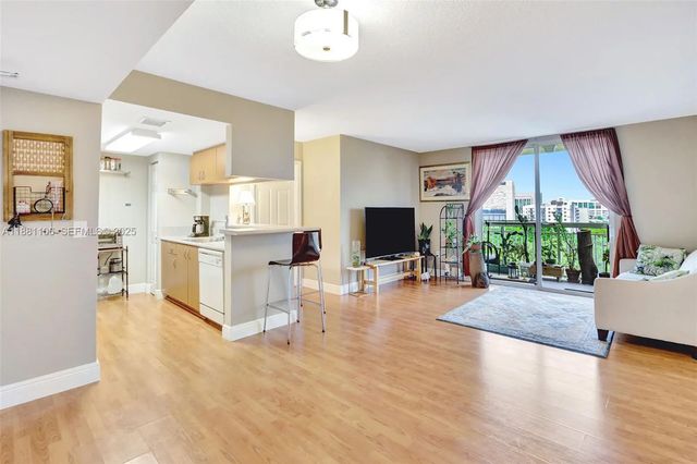 816 Nw 11th Street #905, Miami
