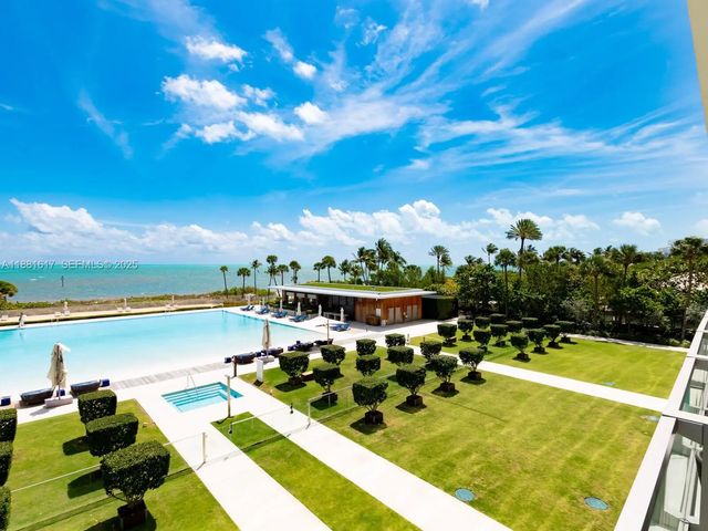 4 of 40 - 360 Ocean Drive #304s, Key Biscayne, FL