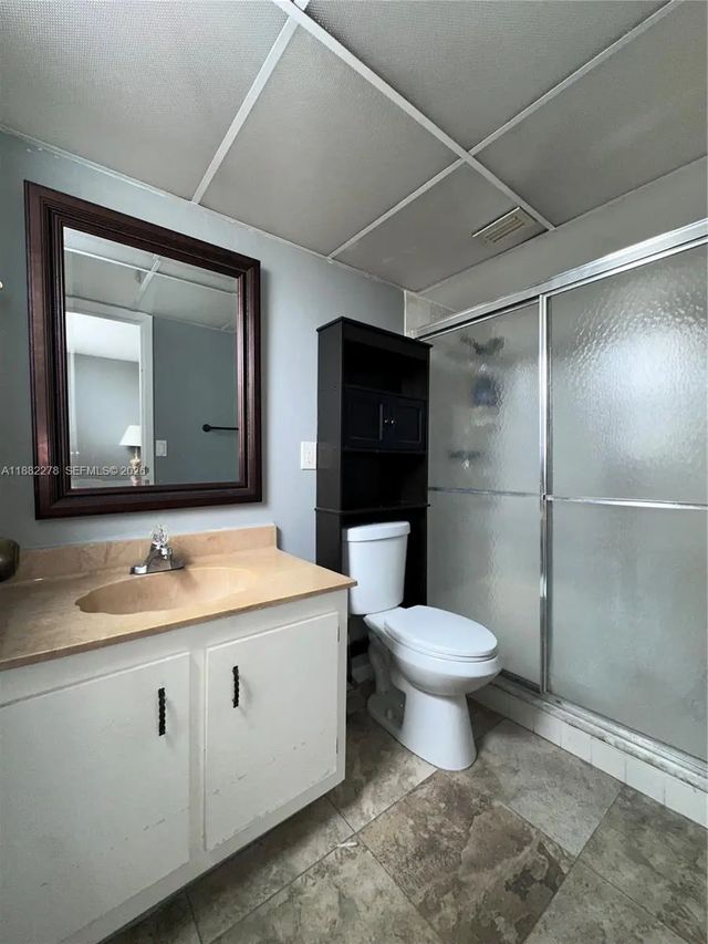 4 of 9 - 2800 Somerset Drive #403j, Lauderdale Lakes, FL