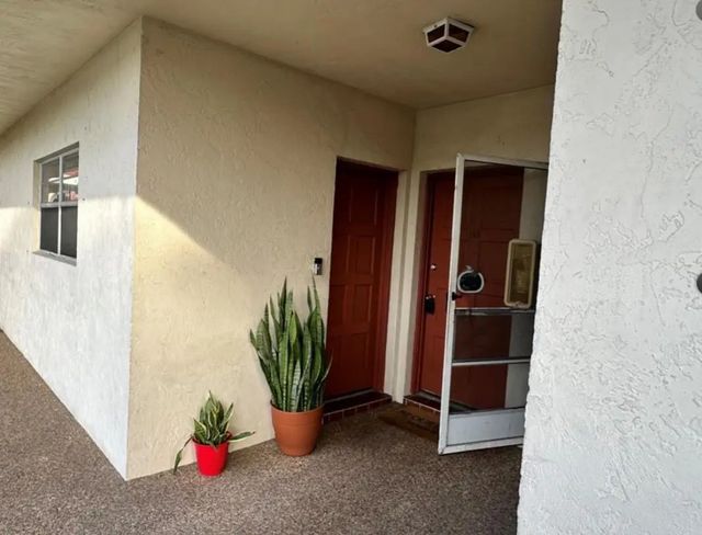 5 of 27 - 5900 Nw 17th Place #103, Sunrise, FL