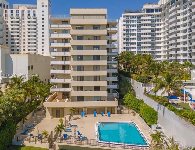 2 of 17 - 1621 Collins Avenue #701, Miami Beach, FL