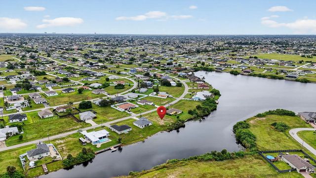 2616 Nw 4th Place, Cape Coral
