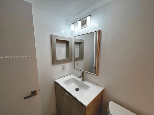 4 of 8 - 200 Sw 132nd Way #203l, Pembroke Pines, FL