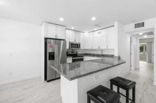 Photo of Listing #R11126007