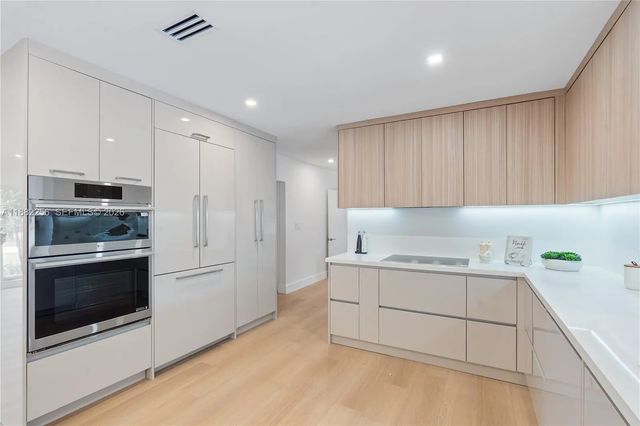 4 of 42 - 3341 Ne 38th Street, Fort Lauderdale, FL